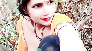 Sexy Bhabhi got hot for sex in the sugarcane field, then fucked Bhabhi's big ass and pussy, got nice milk, cheeks and lips, enjoyed a lot for the first time, such Bhabhi, Aunty, Girl, Sister-in-law, Neighbor Bhabhi is better than Sirhaj pussy got outdoor sex